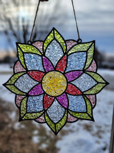06-12-26 Crushed Glass Suncatchers 6pm