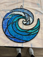 06-12-26 Crushed Glass Suncatchers 6pm