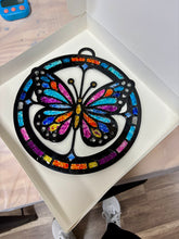 06-12-26 Crushed Glass Suncatchers 6pm