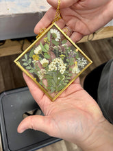 08-15-26 Pressed Flower Bar-frames,night lights, or trinket dishes 10am