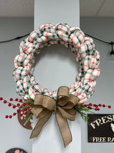 08-12-25 Tube Yarn Twists:Wreath Workshop 6pm