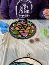 06-12-26 Crushed Glass Suncatchers 6pm