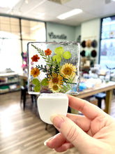 07-02-26 Pressed Flower Bar-frames,night lights, or trinket dishes 6pm