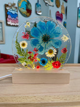 07-13-26 Pressed Flower Light Up 6pm