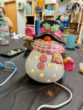 10-27-25 Vintage Holiday Ceramics 6pm