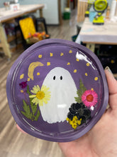 09-17-26 Pressed Flower Ghost Art 6pm