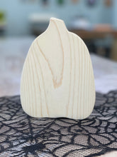 10-01-23 Halloween Shelf Sitter Shapes Resin Pouring Workshop 1pm (Kids 12+ welcome)