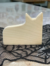10-01-23 Halloween Shelf Sitter Shapes Resin Pouring Workshop 1pm (Kids 12+ welcome)
