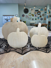 10-01-23 Halloween Shelf Sitter Shapes Resin Pouring Workshop 1pm (Kids 12+ welcome)