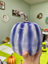 10-21-25 The Lincoln Academy Resin Pour Pumpkins Event 5pm