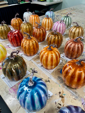 10-21-25 The Lincoln Academy Resin Pour Pumpkins Event 5pm