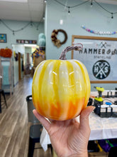 10-21-25 The Lincoln Academy Resin Pour Pumpkins Event 5pm
