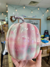 10-21-25 The Lincoln Academy Resin Pour Pumpkins Event 5pm