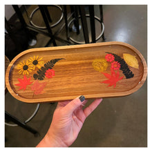 08-27-25 Blooming Boards:Resin Flower Art Trinket Trays at Stable Rock Winery & Distillery 5:30pm