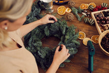 11-16-26 Holiday Wreath Bar-Build Your Own! 6pm