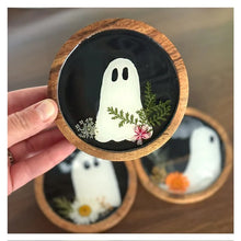 09-17-26 Pressed Flower Ghost Art 6pm