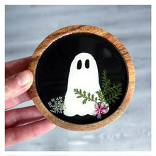 09-17-26 Pressed Flower Ghost Art 6pm
