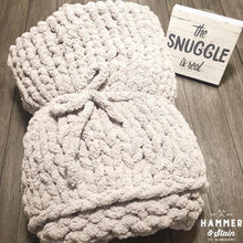 10-14-23 Cozy Knit Blankets 1pm
